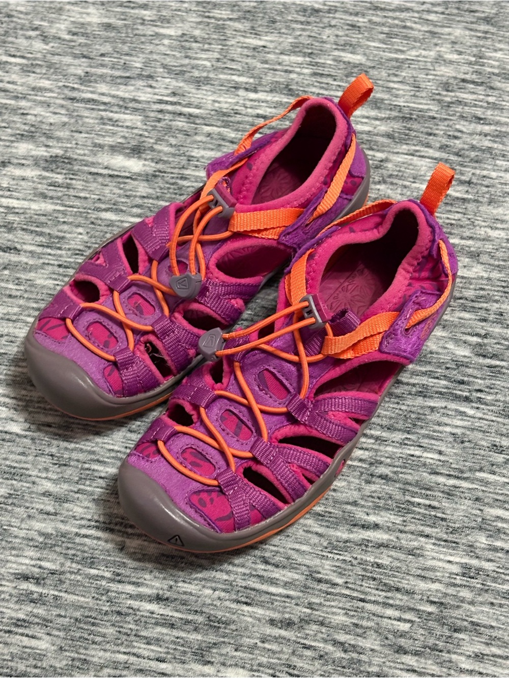 Keen Girls Closed Toe Sandals Size 1